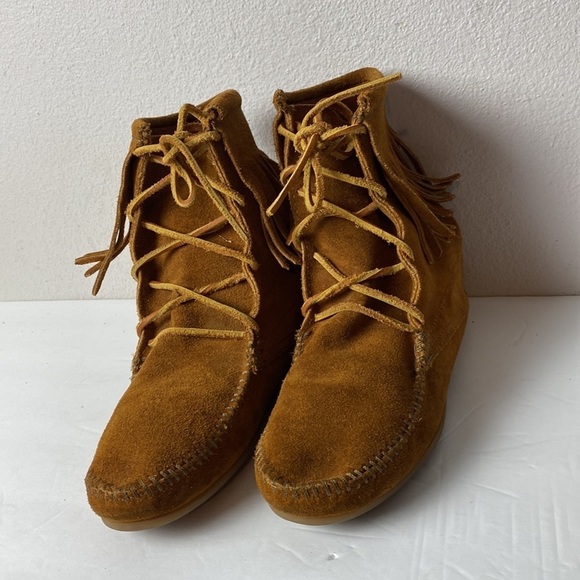 Minnetonka booties 7 - Picture 3 of 5